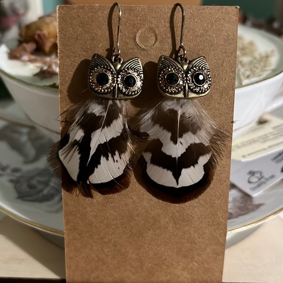 Feathered Owls 🦉 Earrings - Picture 1 of 1